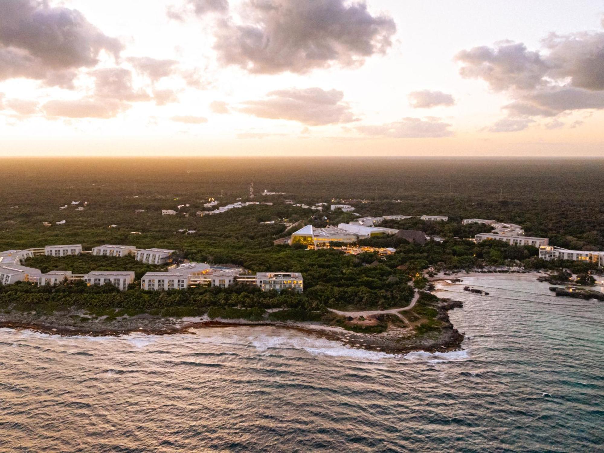 אקומל Grand Sirenis Riviera Maya Resort & Spa All Inclusive מראה חיצוני תמונה
